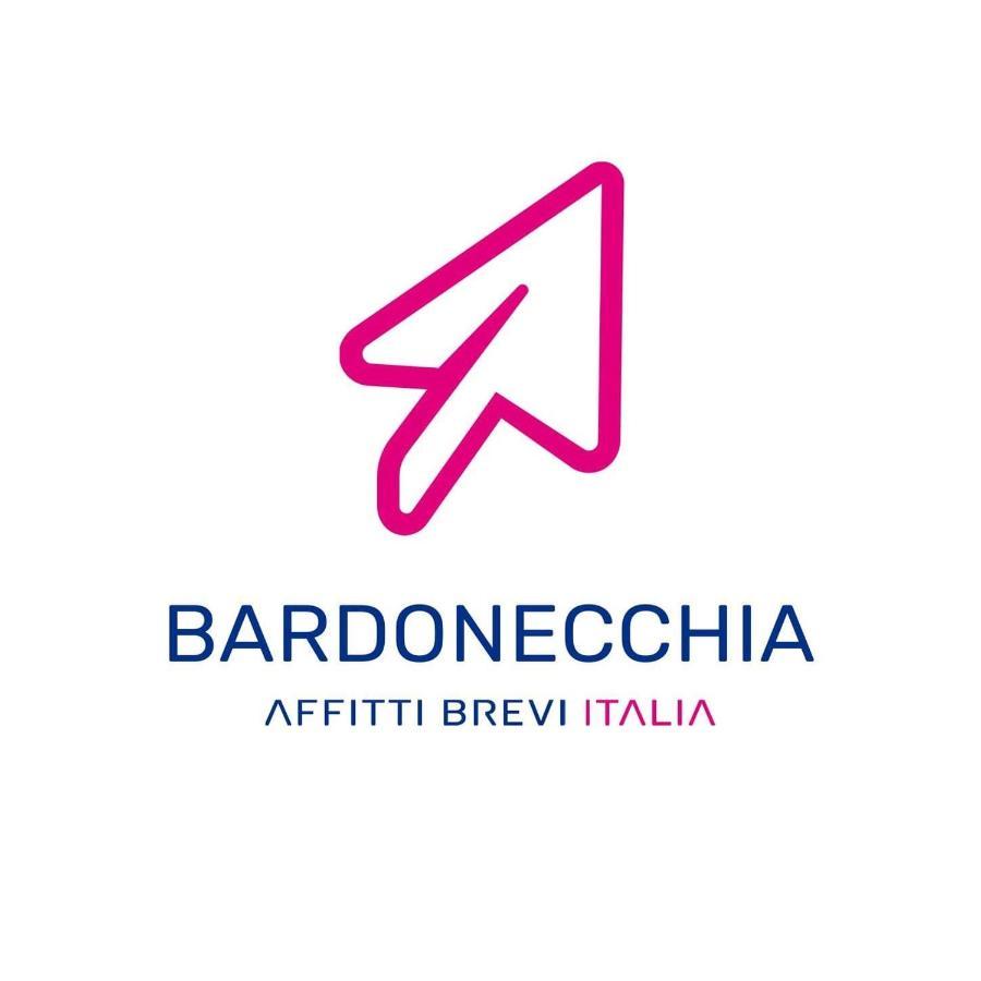 Appartamento Smith Roero - Affitti Brevi Italia バルドネッキア エクステリア 写真