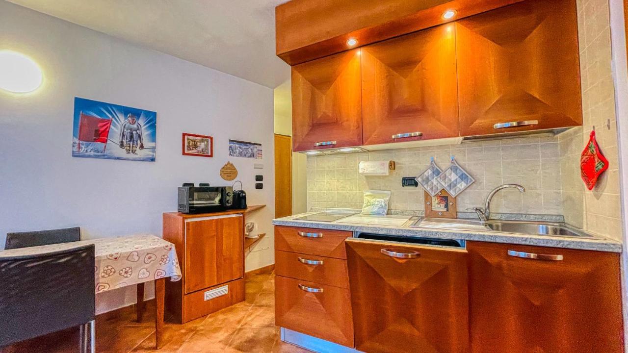 Appartamento Smith Roero - Affitti Brevi Italia バルドネッキア エクステリア 写真